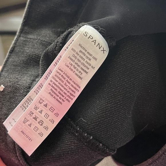 SPANX Cargo Leggings Jean FL0216 real side pockets Women's Medium - Picture 9 of 9